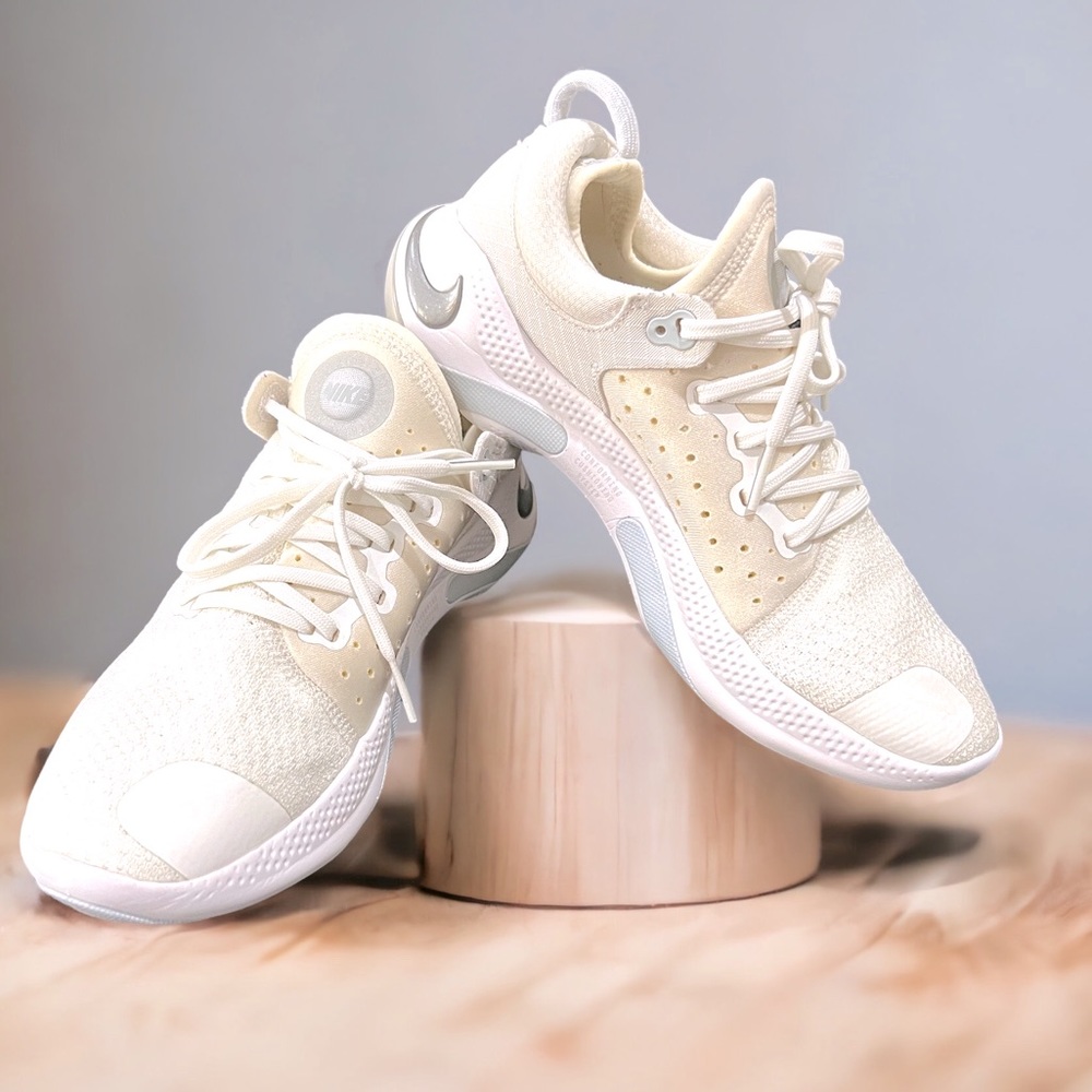 Nike Joyride Run Flyknit 'Summit Silver' Sneakers.  Size 8 US.